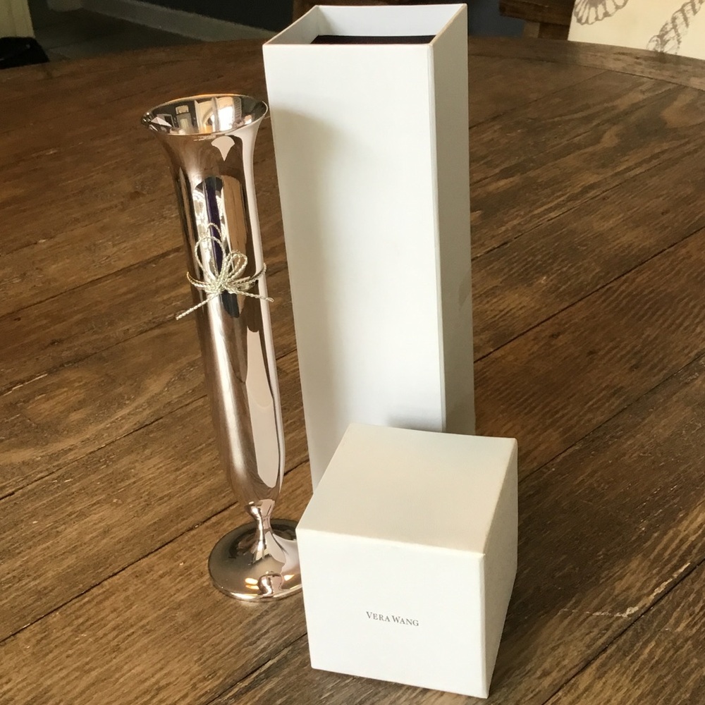Vera Wang Metallic Love Knots Bud Vase with Gift Box